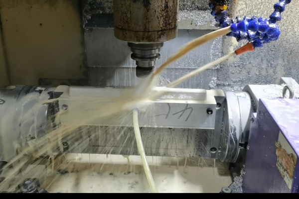 鋁合金cnc工，助力水泥制品創(chuàng)新(圖1)